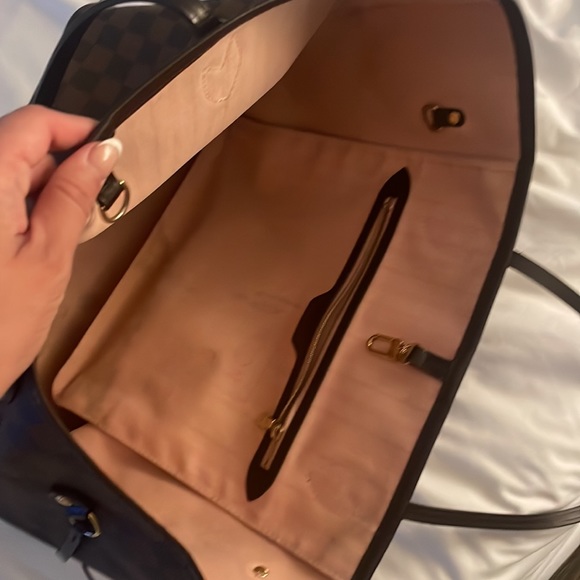 Authentic preloved Louis Vuitton Damier Neverfull MM - Picture 5 of 8